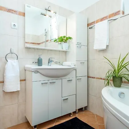 Family Friendly House With A Swimming Pool Vrpolje, - 24345
