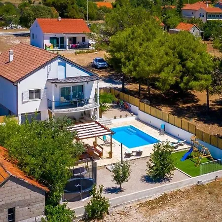 Family Friendly House With A Swimming Pool Vrpolje, - 24345 Tatil Evi *