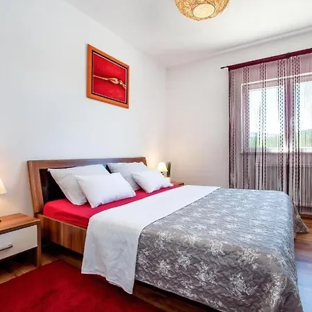 Family Friendly House With A Swimming Pool Vrpolje, - 24345 Tatil Evi Šibenik