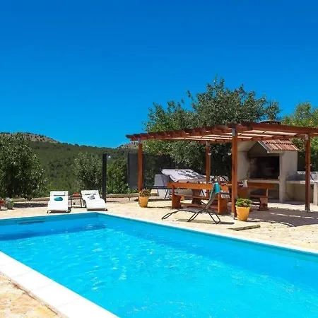 Family Friendly House With A Swimming Pool Vrpolje, - 24345 Tatil Evi