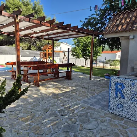 Family Friendly House With A Swimming Pool Vrpolje, - 24345 Sibenik