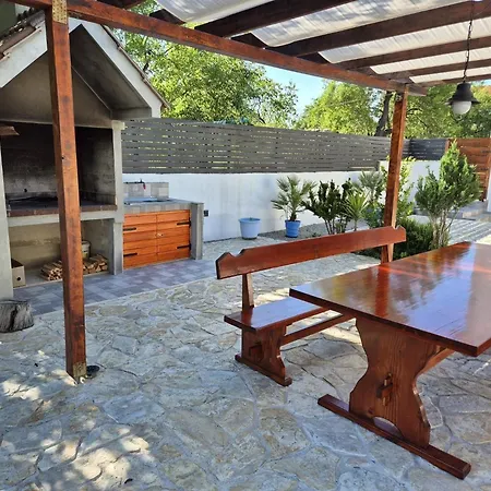 Family Friendly House With A Swimming Pool Vrpolje, - 24345 * Σίμπενικ