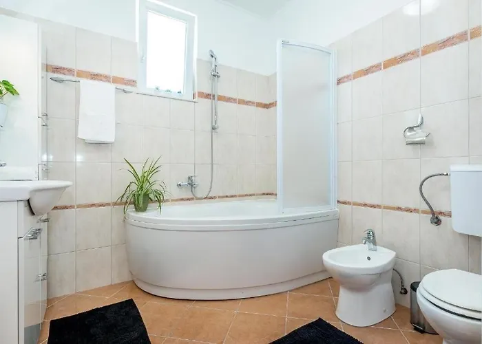 Holiday home Family Friendly House With A Swimming Pool Vrpolje, - 24345