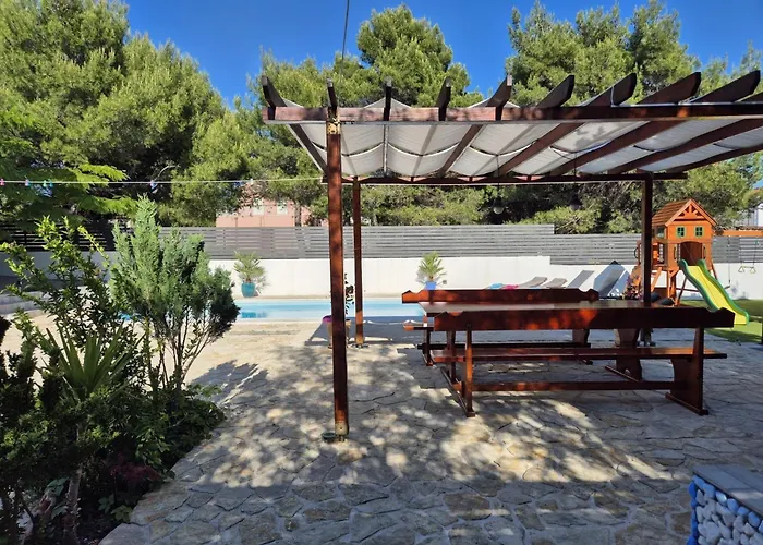 Family Friendly House With A Swimming Pool Vrpolje, - 24345 *